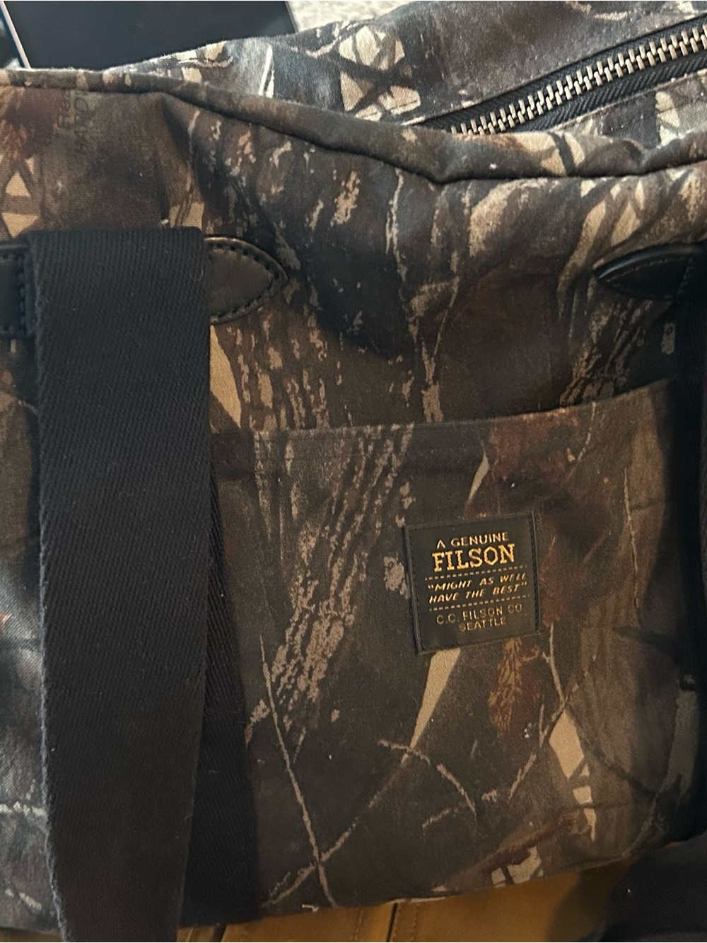 Filson Tin Cloth Realtree Zippered Tote NWT